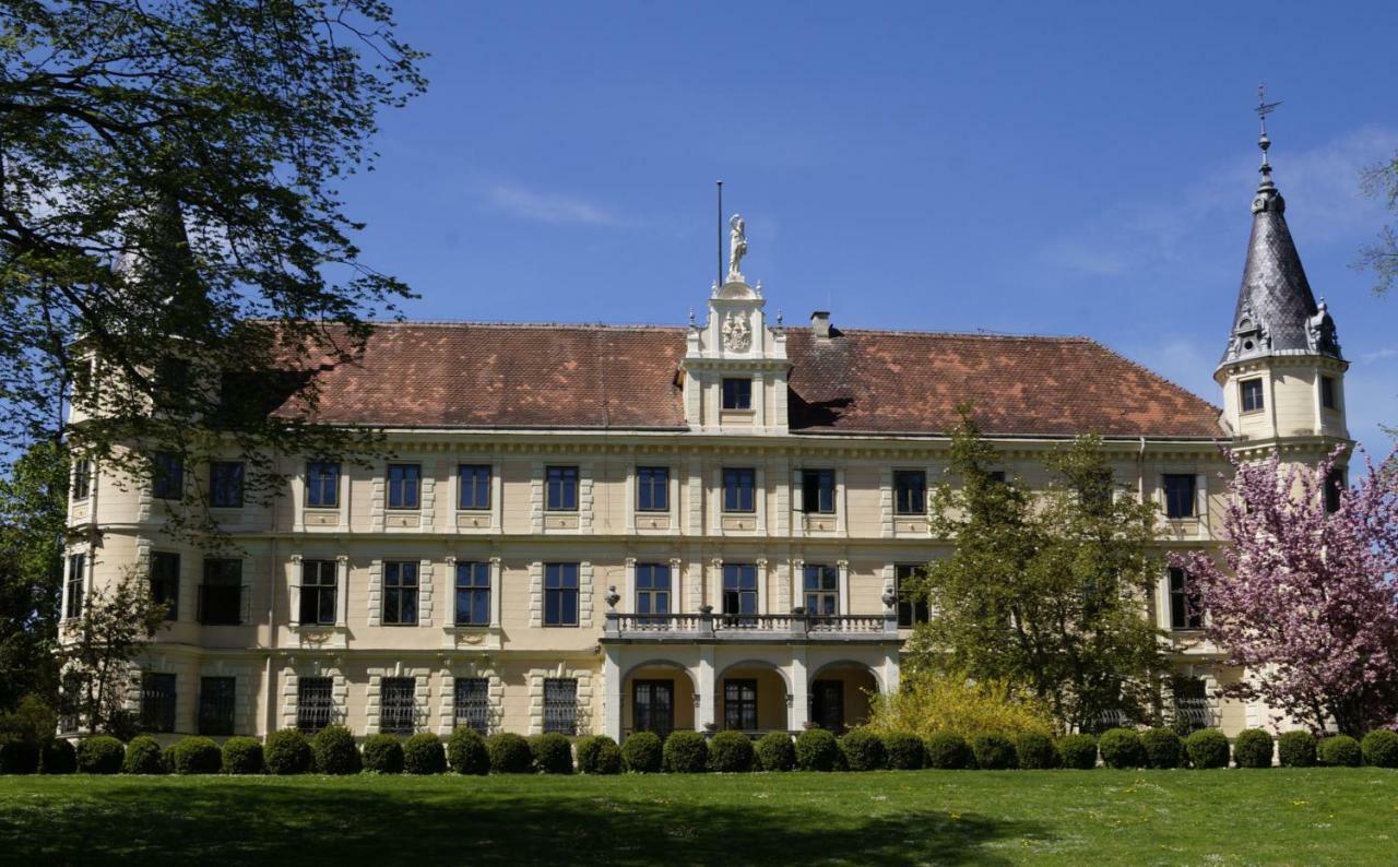 Schloss Puchberg Велс Екстериор снимка