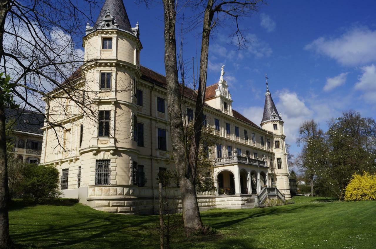 Schloss Puchberg Велс Екстериор снимка